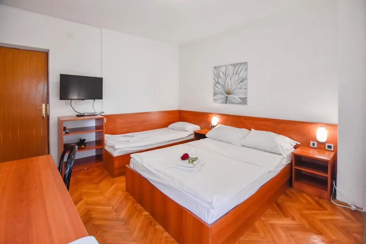 Apartments Jacqueline Pakostane