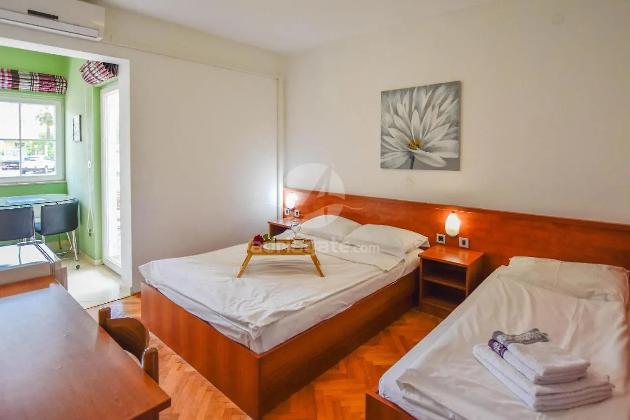 Apartments Jacqueline Pakostane