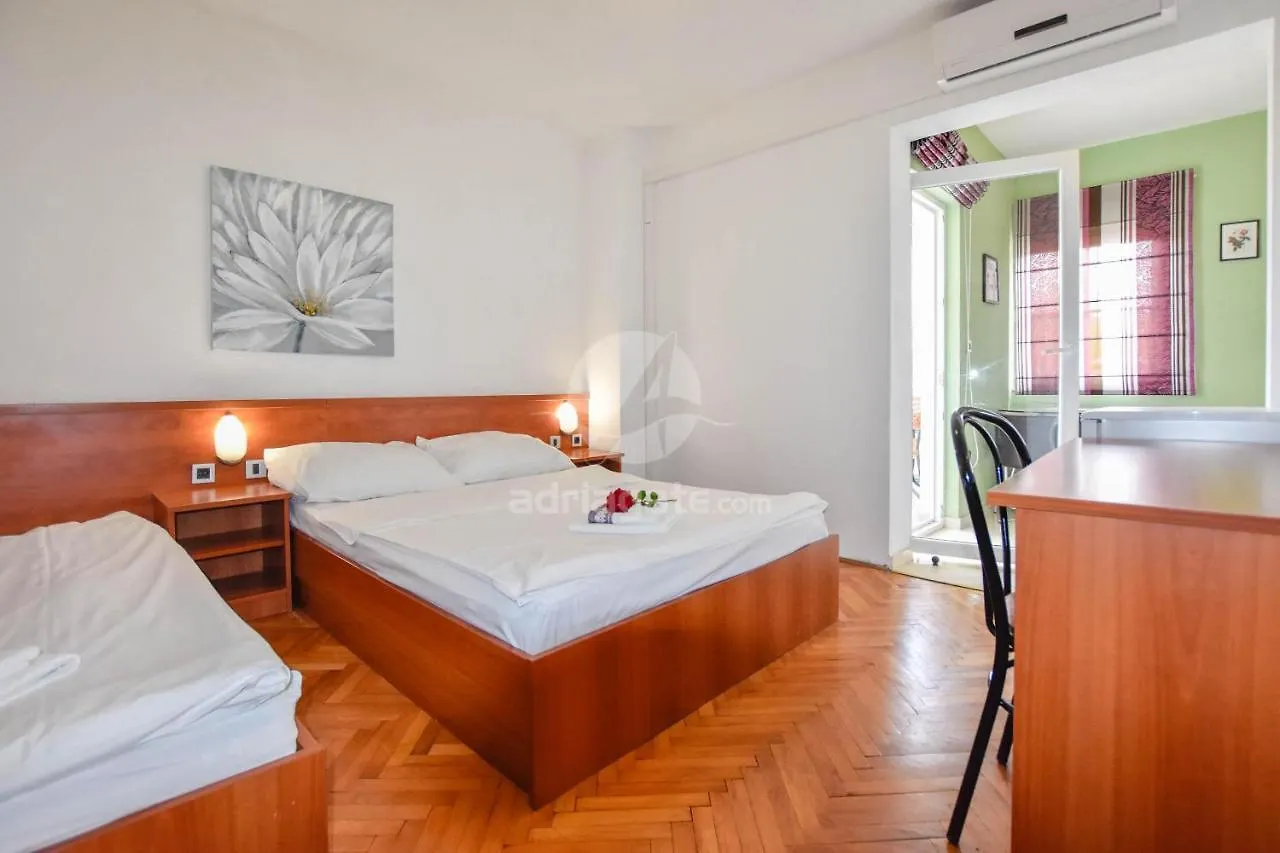 Apartments Jacqueline Pakostane