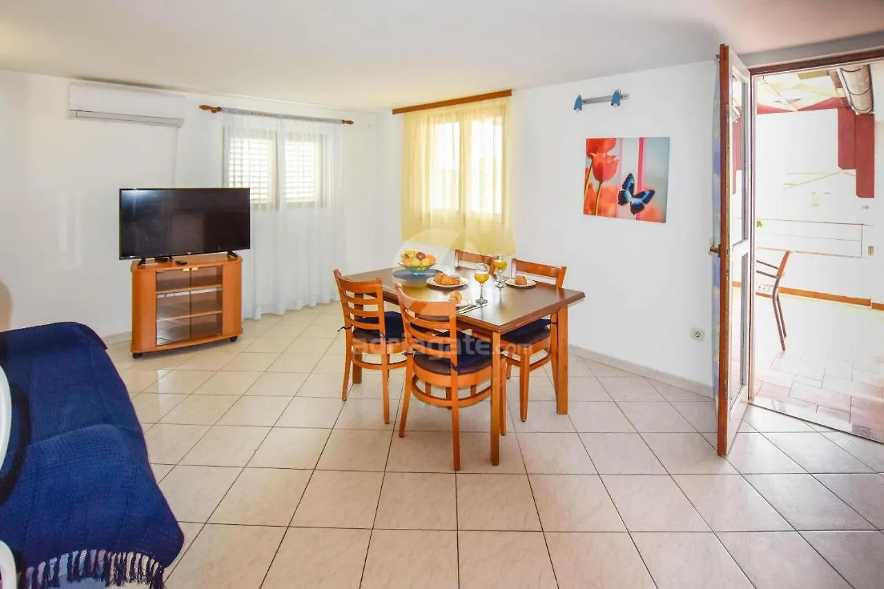 Apartments Jacqueline Pakostane