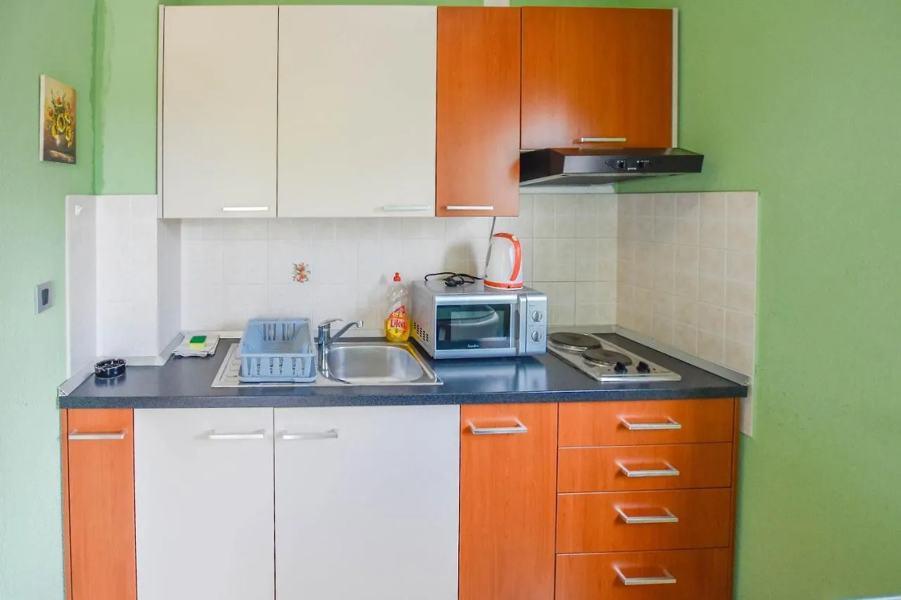Apartments Jacqueline Pakostane Croatia