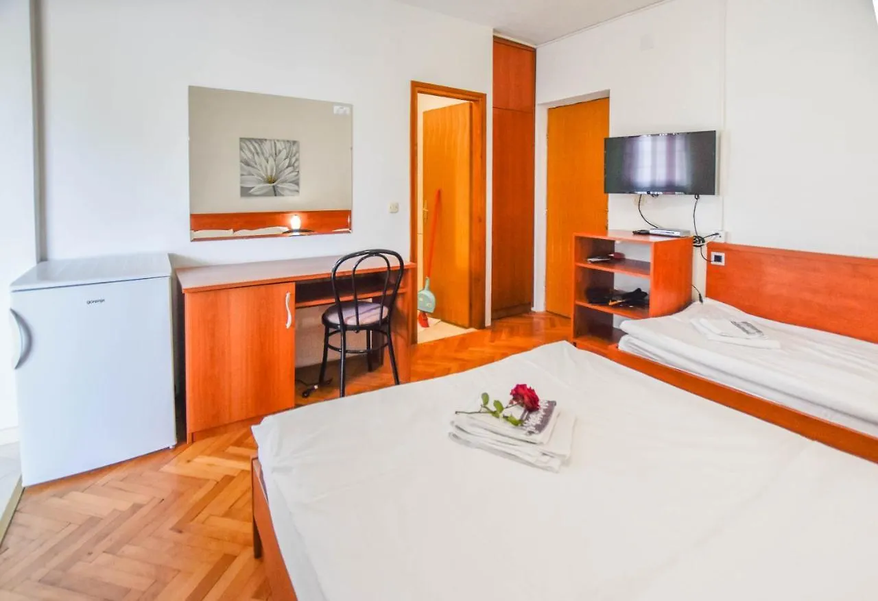 Apartments Jacqueline Pakostane
